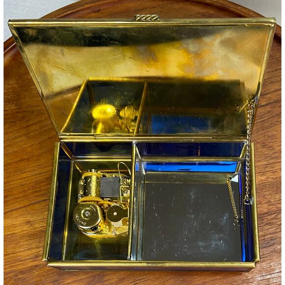 Vintage Enesco Glass Music Box " That's What Friends Are For" Sankyo Japan Works - Picture 6 of 12